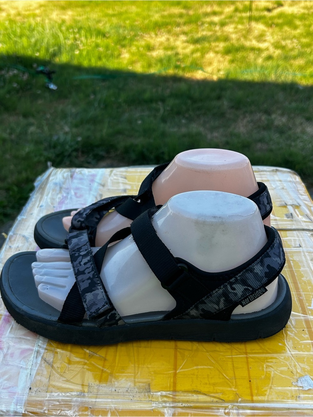 Northside Kenya Black Gray Sport Sandals with Adjustable Straps Sandals Size 8